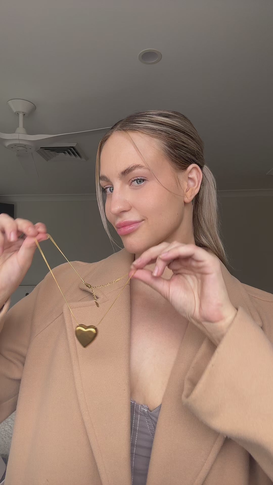Video of an influencer styling the Puff Heart Set 